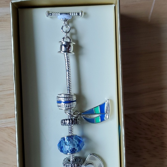 Napier Bracelet & Earring Set New In Box - Picture 7 of 9